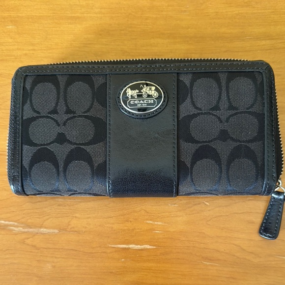 Coach Signature C fabric and leather  Black Wallet - Picture 1 of 14